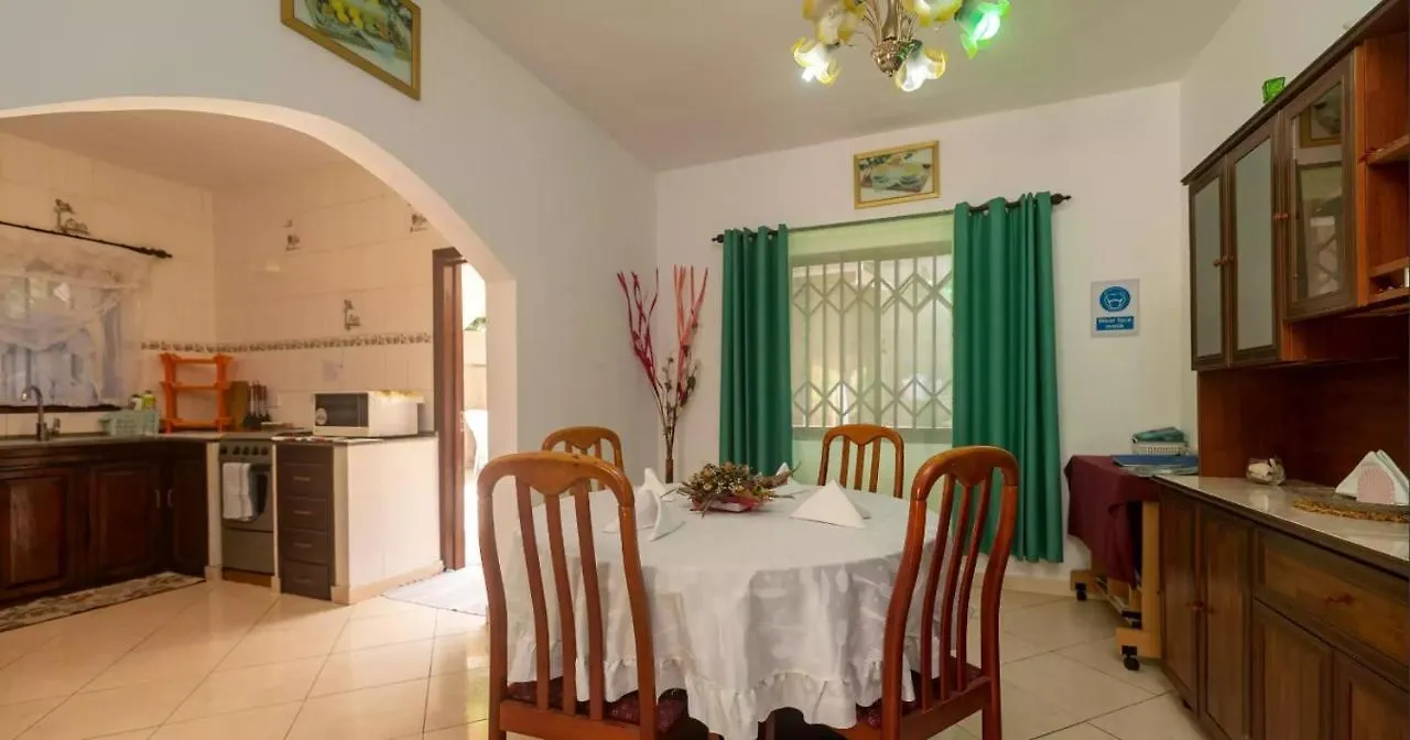 Chez Benoit Self Catering Apartman Victoria Seychelles - szigetek